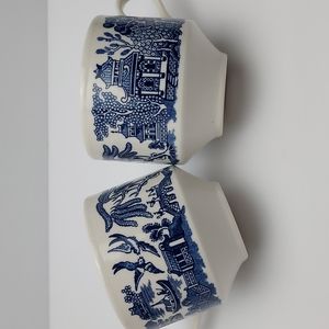 2 Churchill England Blue Willow Cups